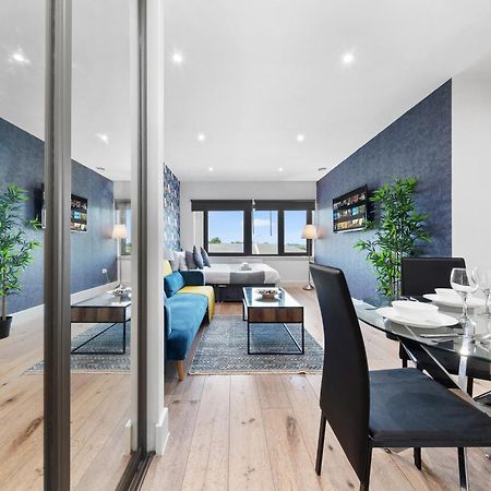 Modern One Bedroom Flat - Sleeps 5 -Near Heathrow - London Ub3 Eksteriør billede